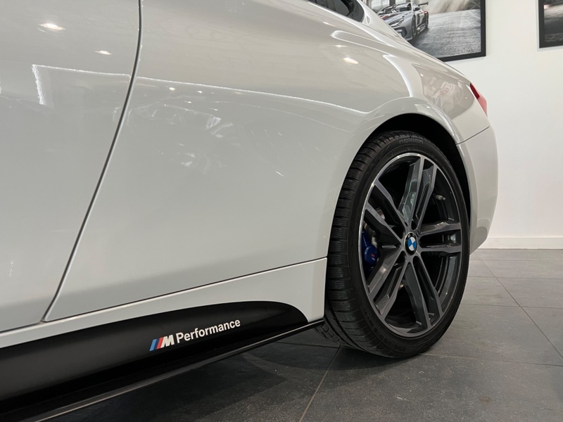 BMW 4 SERIES