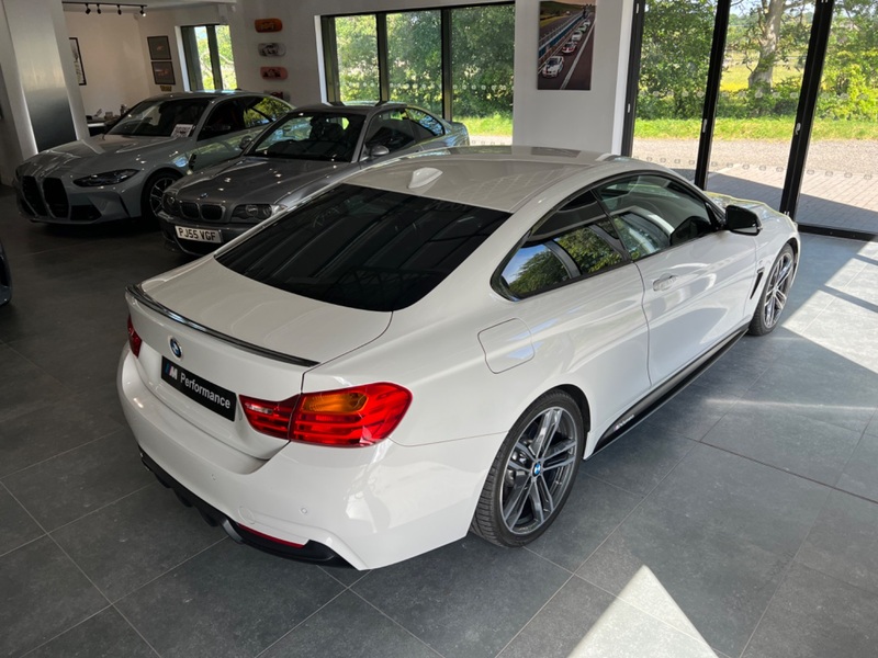 BMW 4 SERIES