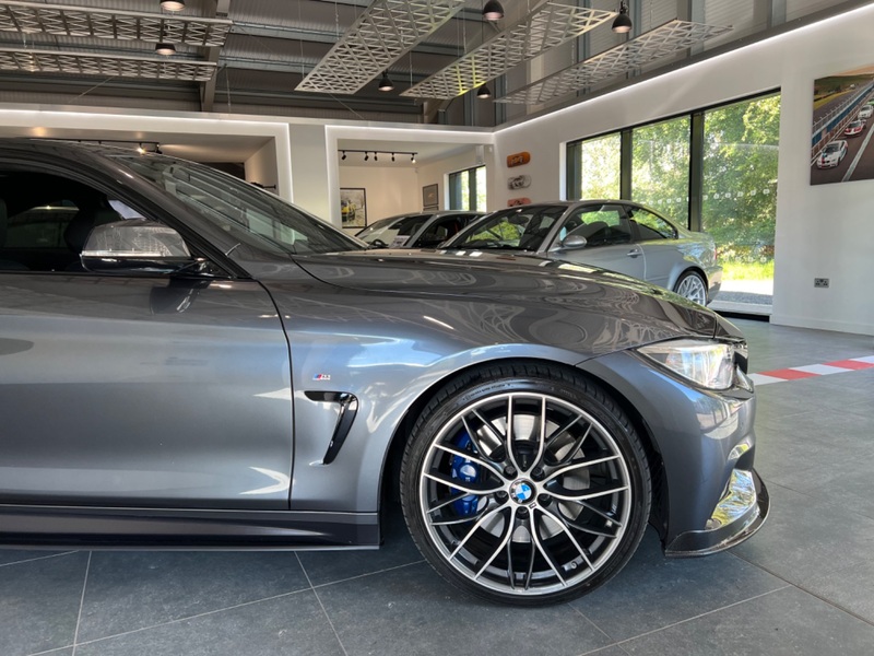 BMW 4 SERIES