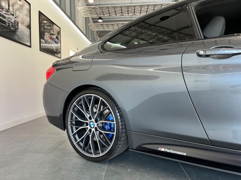 BMW 4 SERIES