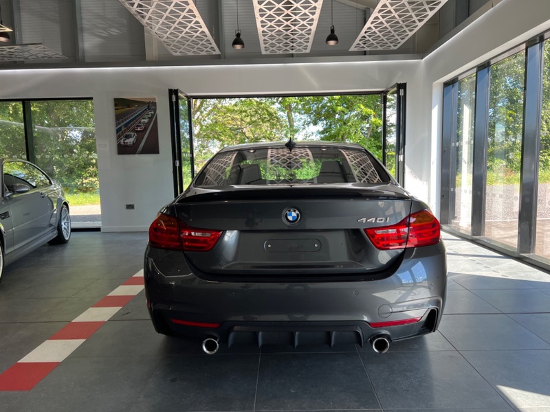 BMW 4 SERIES