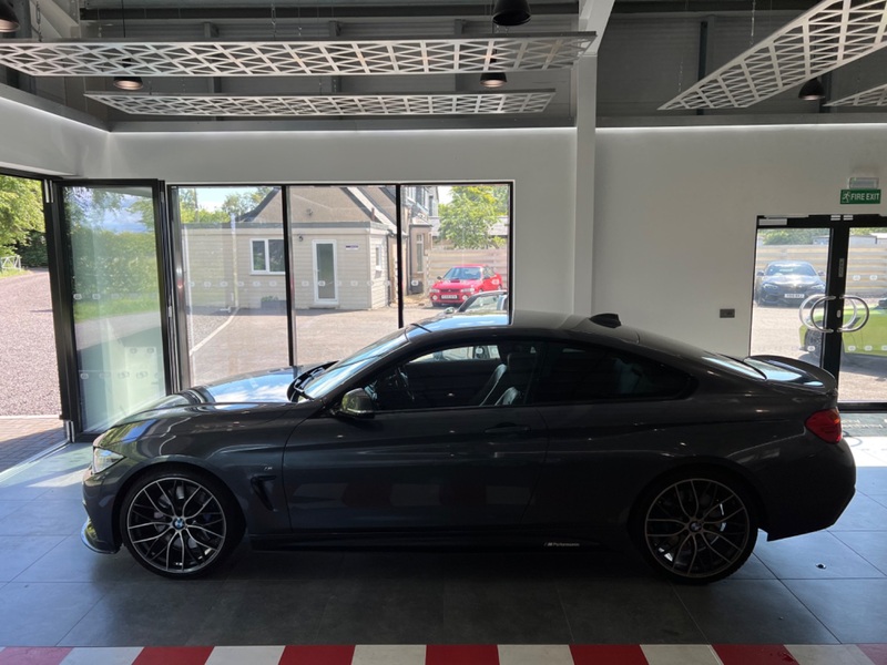 BMW 4 SERIES
