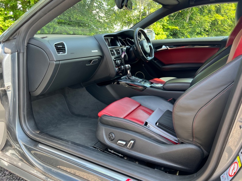 AUDI S5
