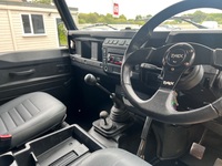 LAND ROVER DEFENDER 90