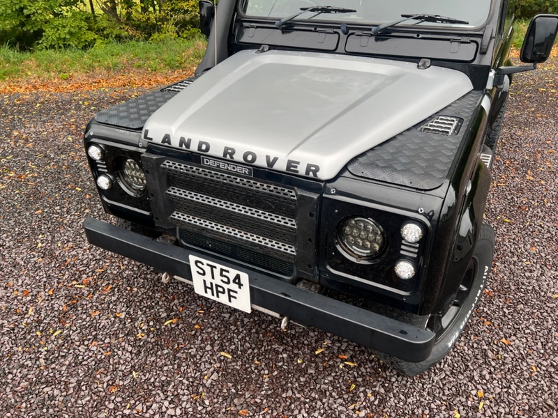 LAND ROVER DEFENDER 90