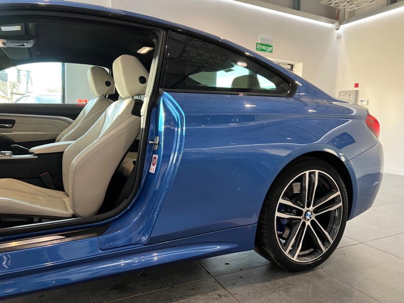 BMW 4 SERIES