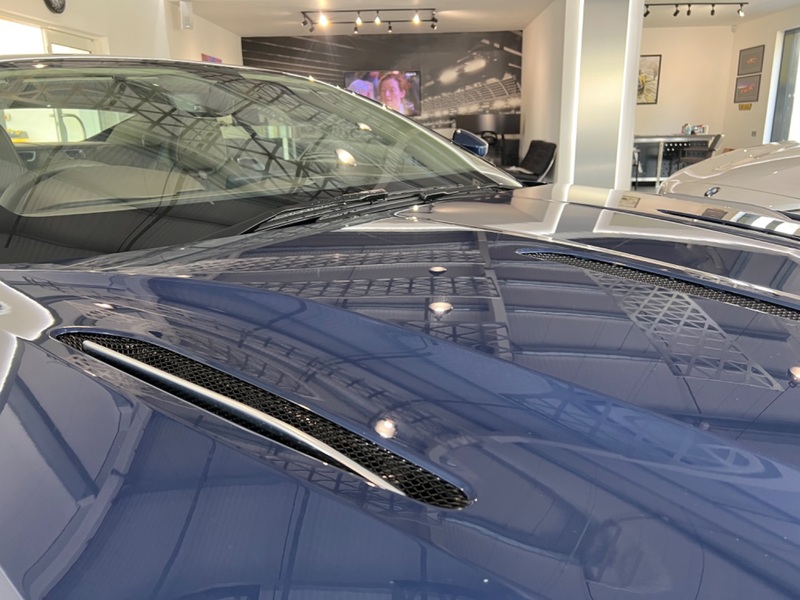 ASTON MARTIN DB11