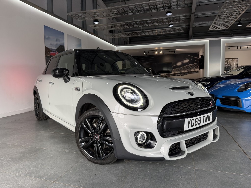2019 MINI Hatch